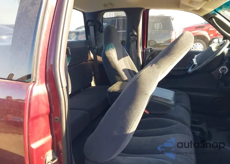 2000 Dodge Dakota Slt/Sport from USA, damaged, VIN 1B7GL22X2YS681385